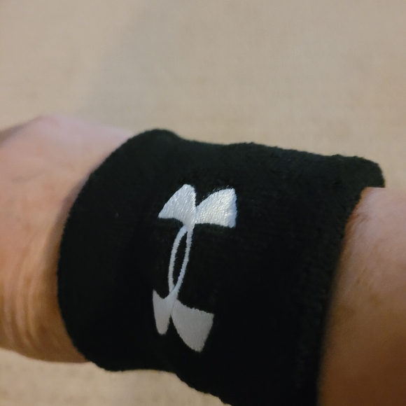 Under armour Athletic wristbands - Picture 3 of 3